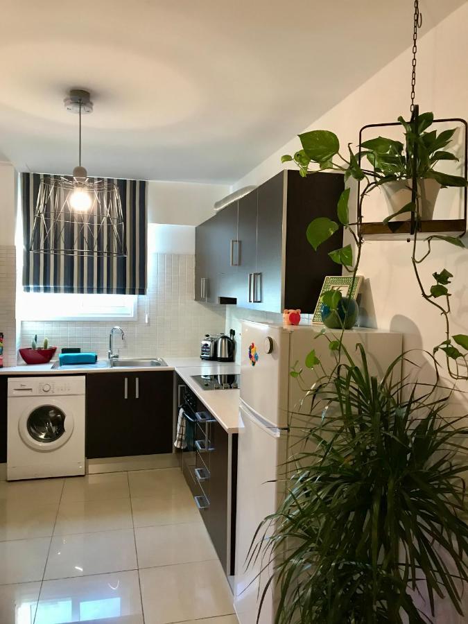 Fat Cow Apartment 101 Larnaca Exterior foto